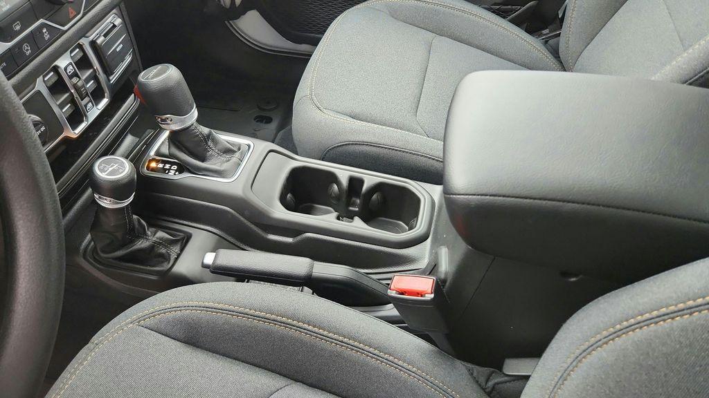 new 2026 Jeep Gladiator car, priced at $39,302