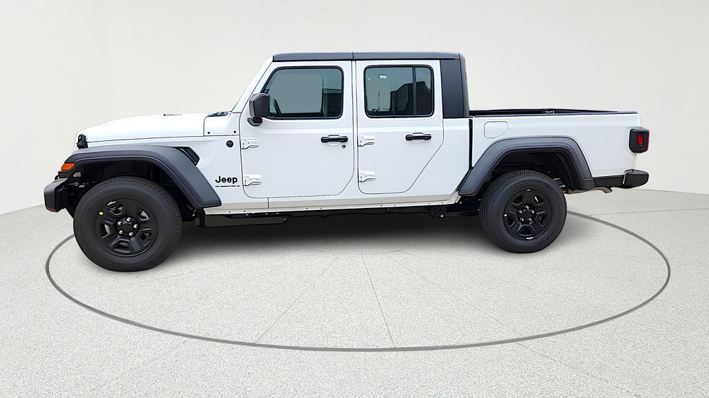 new 2026 Jeep Gladiator car, priced at $39,302