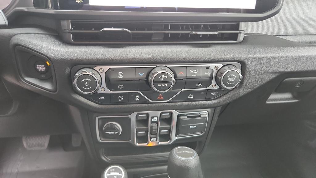 new 2026 Jeep Gladiator car, priced at $39,302