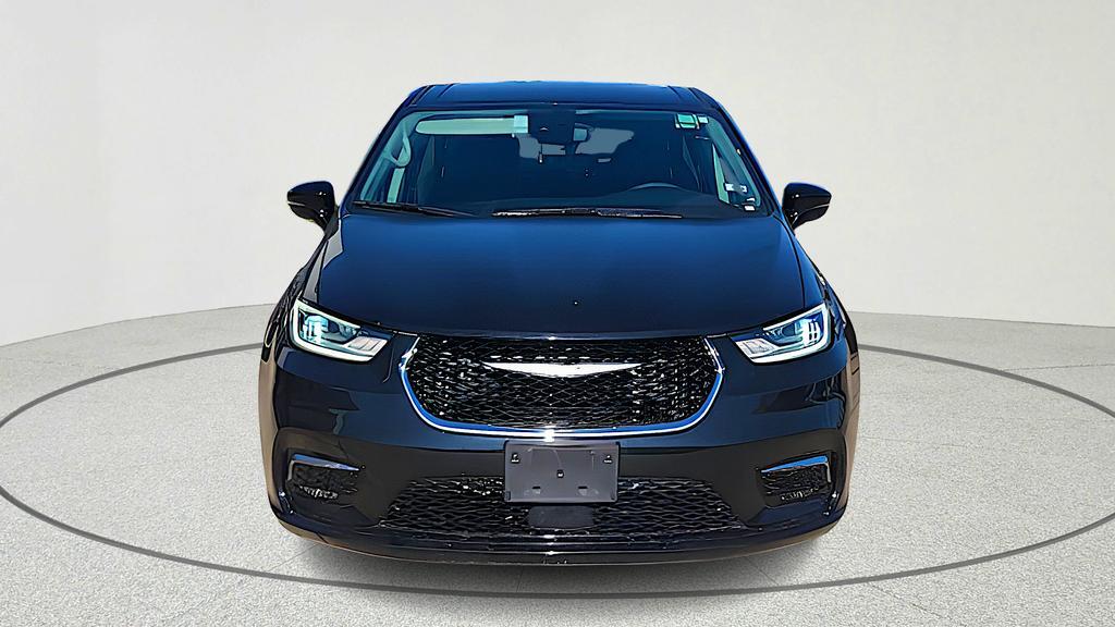 used 2024 Chrysler Pacifica car, priced at $24,777