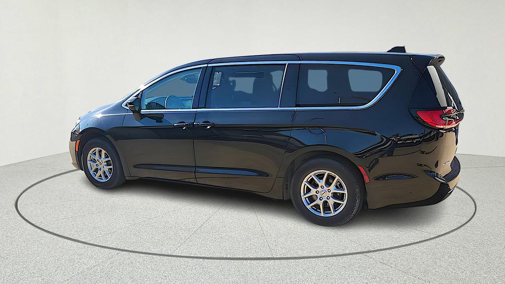 used 2024 Chrysler Pacifica car, priced at $24,777