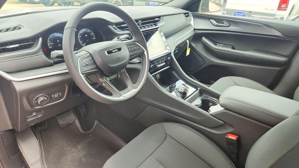 new 2026 Jeep Grand Cherokee L car, priced at $36,879