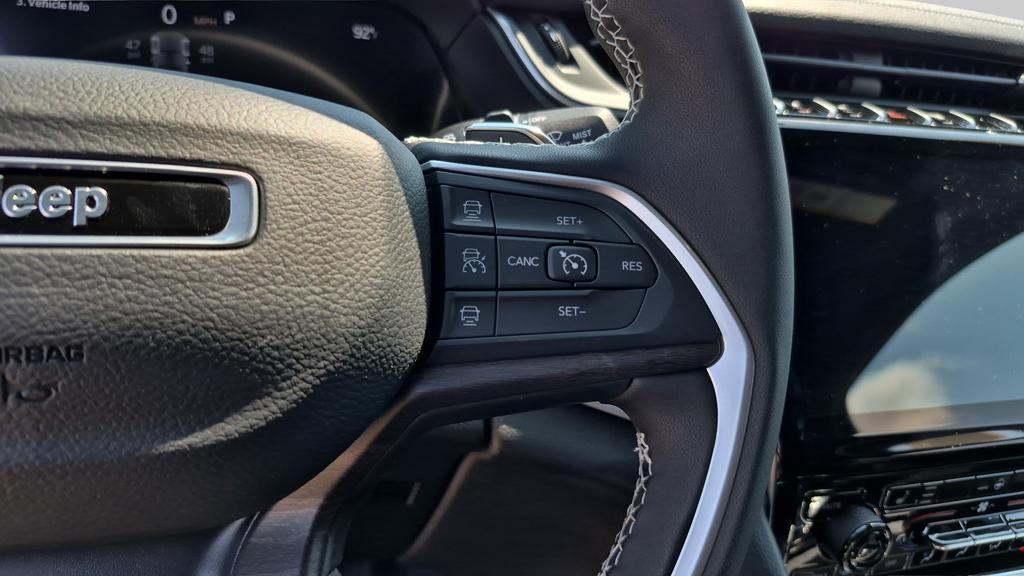 new 2025 Jeep Grand Cherokee car, priced at $47,914