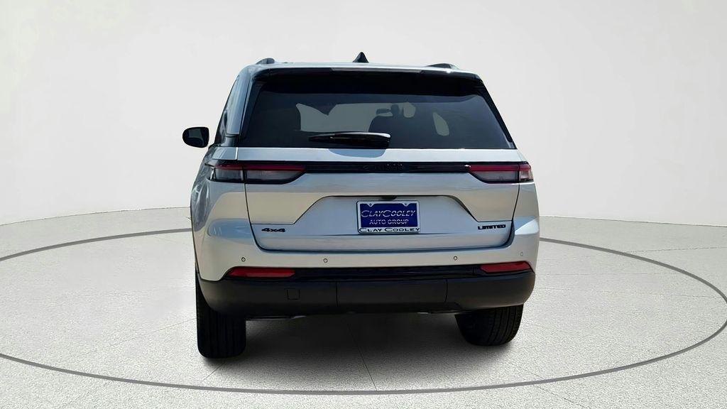 new 2025 Jeep Grand Cherokee car, priced at $47,914