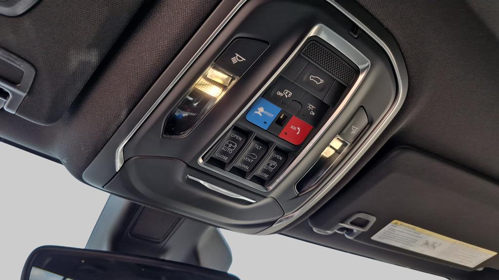 new 2025 Jeep Grand Cherokee car, priced at $47,914