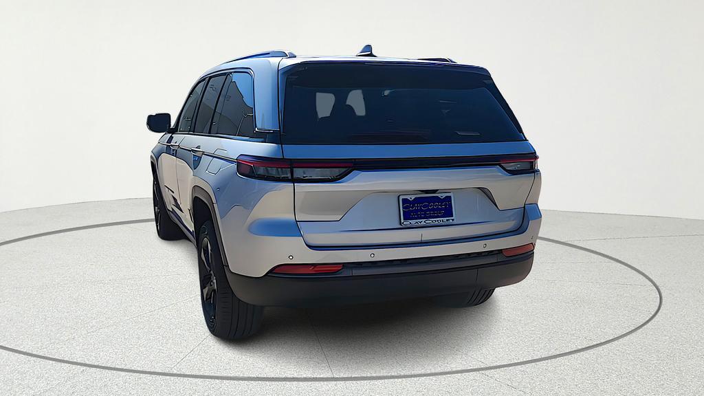 new 2026 Jeep Grand Cherokee car, priced at $42,127