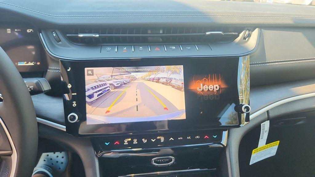 new 2026 Jeep Grand Cherokee car, priced at $42,127