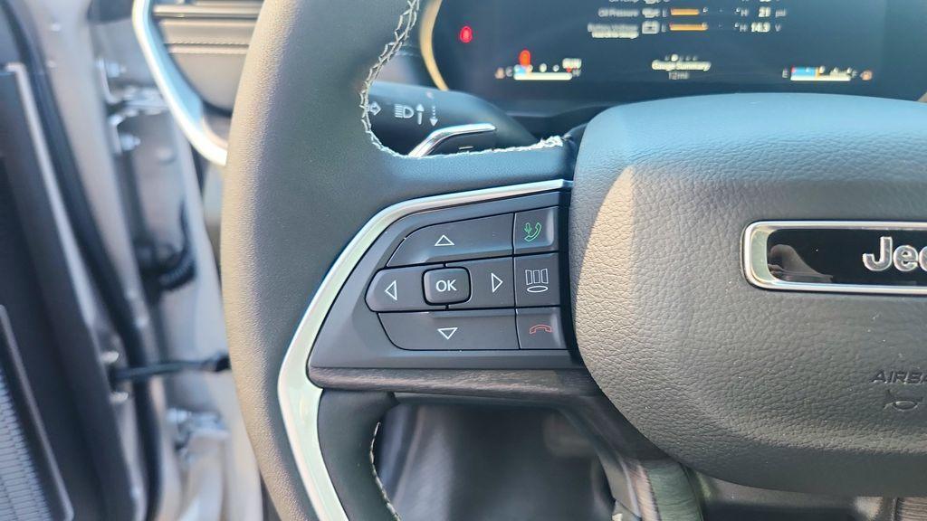 new 2026 Jeep Grand Cherokee car, priced at $42,127