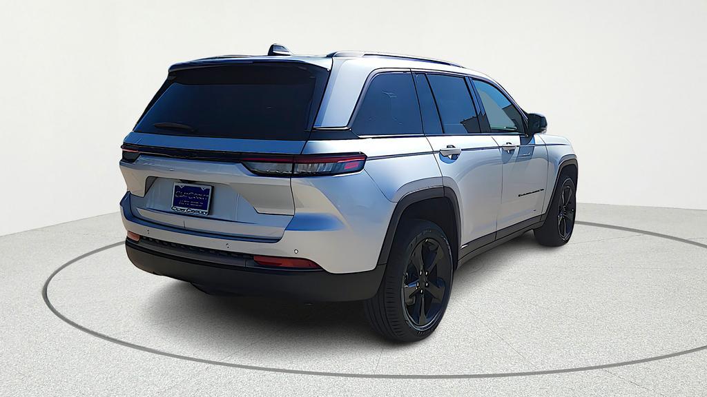 new 2026 Jeep Grand Cherokee car, priced at $42,127