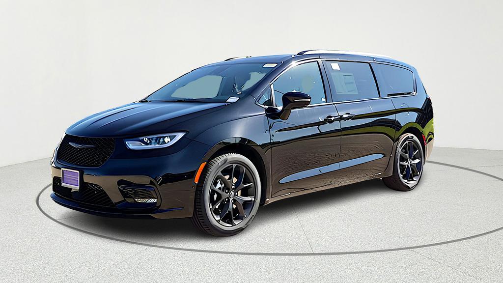 new 2026 Chrysler Pacifica car, priced at $49,905