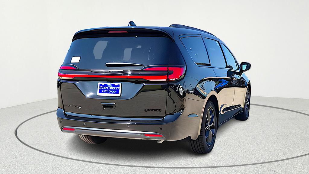 new 2026 Chrysler Pacifica car, priced at $49,905