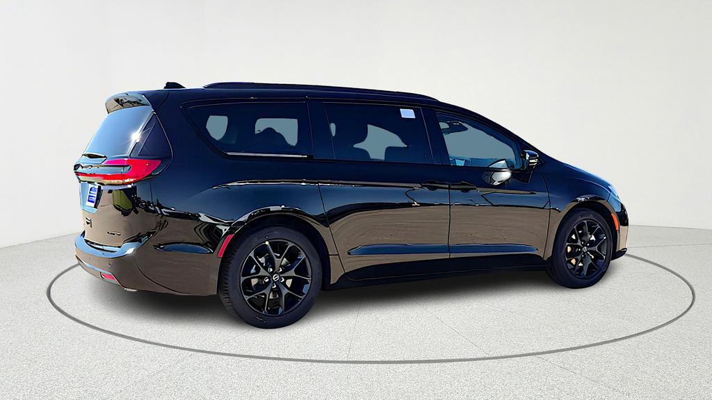 new 2026 Chrysler Pacifica car, priced at $49,905