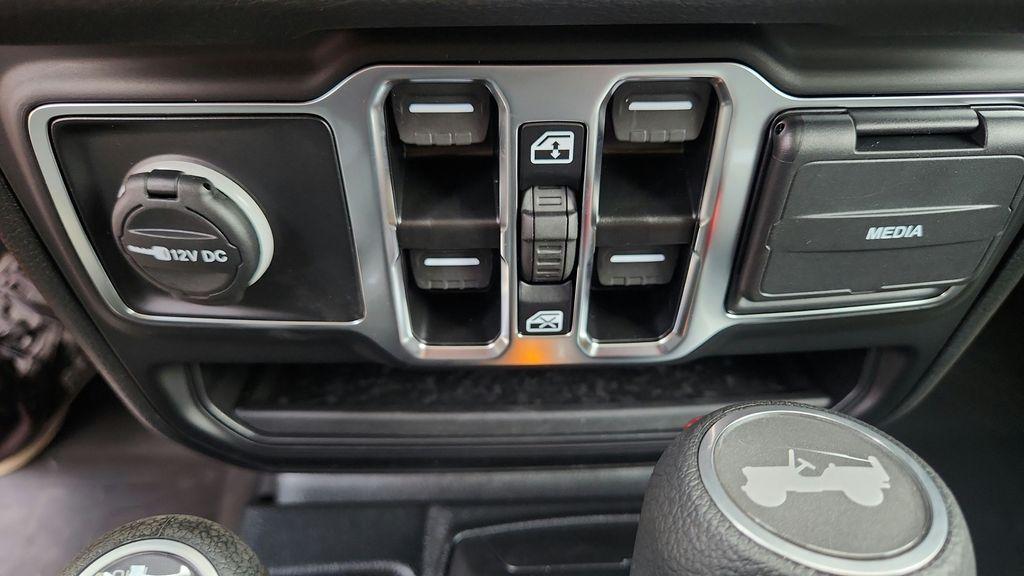 new 2025 Jeep Wrangler car, priced at $42,208