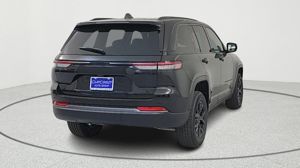 new 2026 Jeep Grand Cherokee car, priced at $40,558