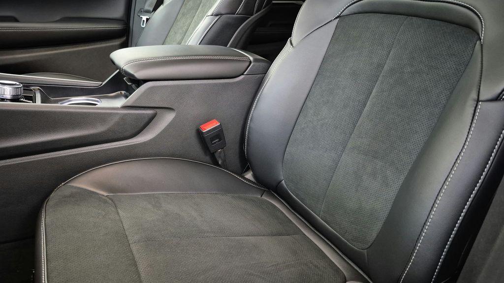 new 2026 Jeep Grand Cherokee car, priced at $40,558