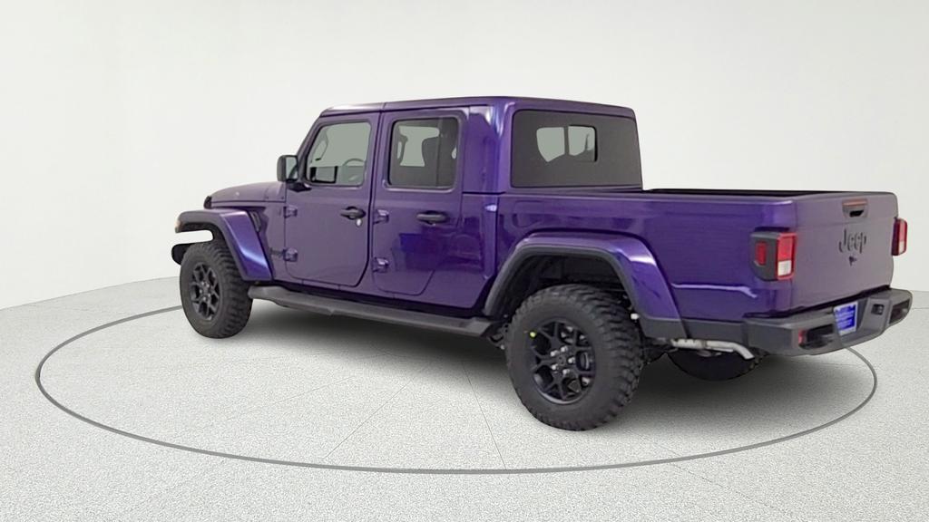 new 2026 Jeep Gladiator car, priced at $45,711