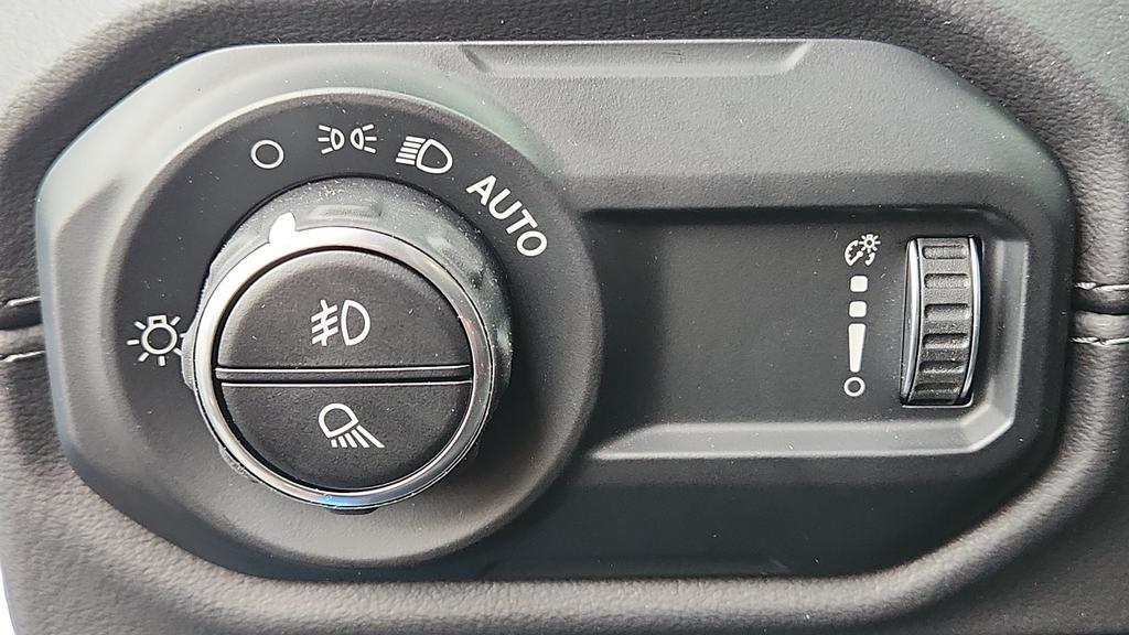 new 2026 Jeep Gladiator car, priced at $45,711