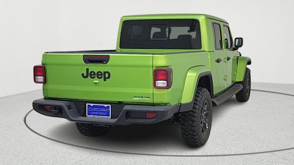 new 2026 Jeep Gladiator car, priced at $44,945