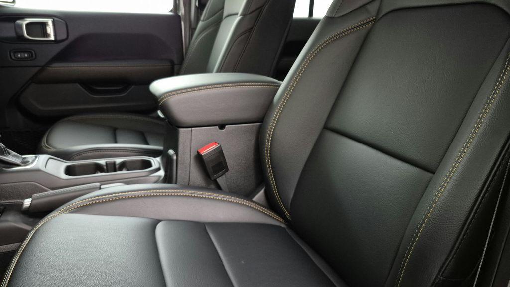 new 2026 Jeep Gladiator car, priced at $44,945