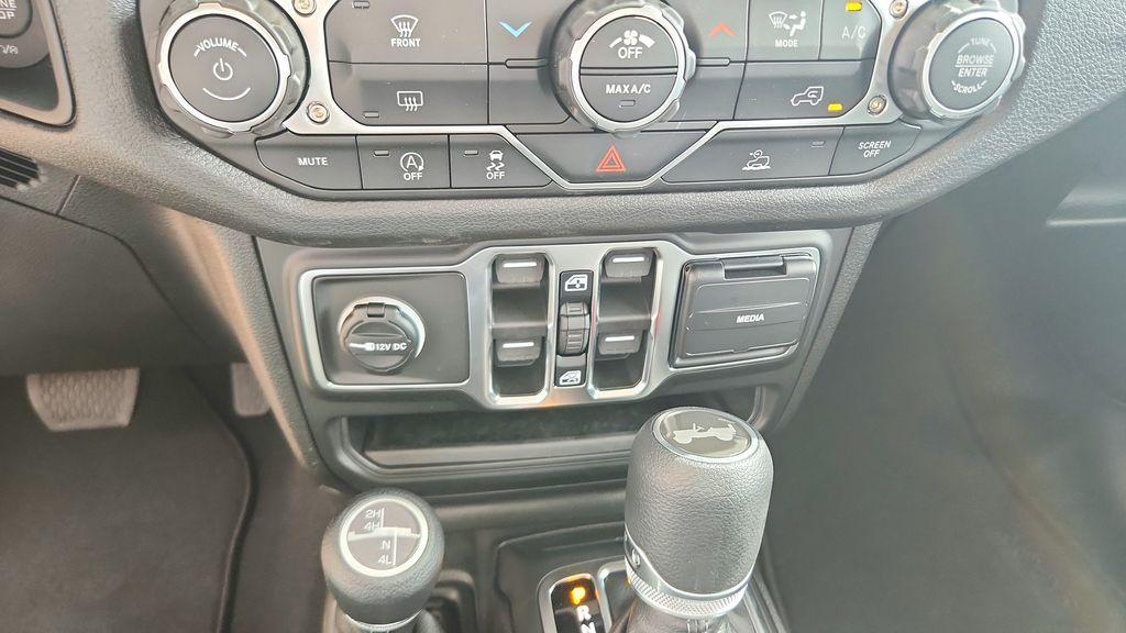 new 2026 Jeep Wrangler car, priced at $38,473