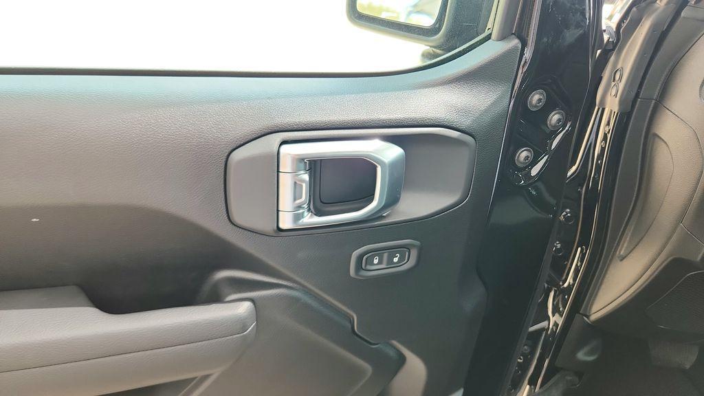 new 2026 Jeep Wrangler car, priced at $38,473