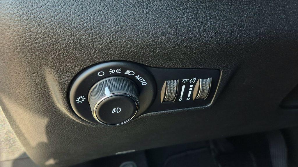 new 2026 Jeep Compass car, priced at $26,146