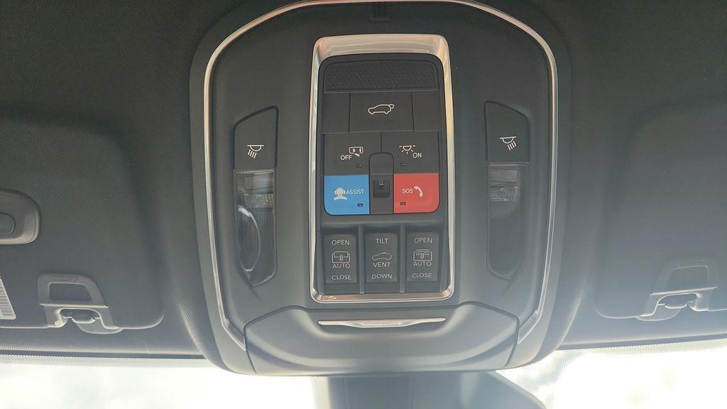 new 2026 Jeep Grand Cherokee car, priced at $44,610