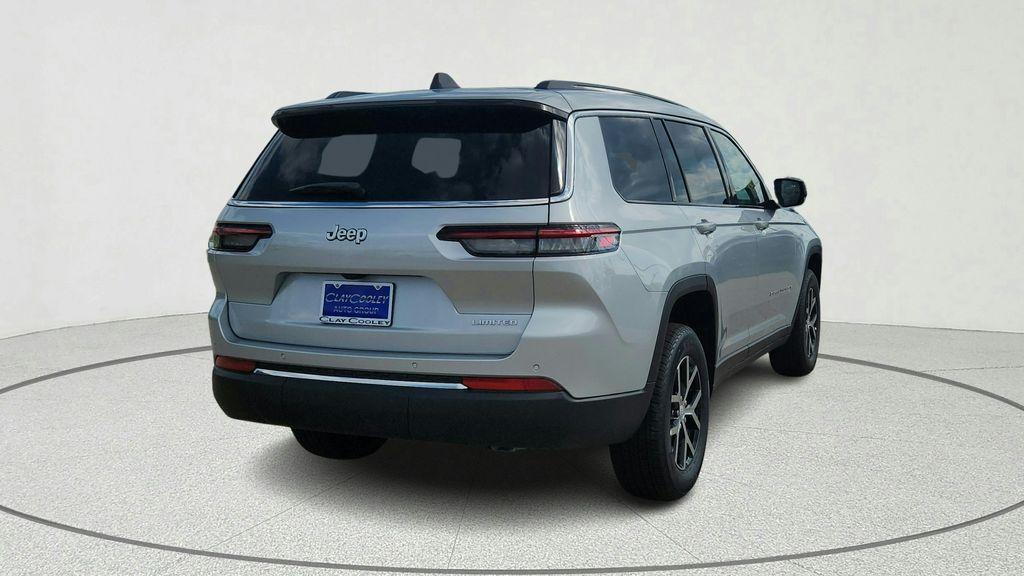 new 2026 Jeep Grand Cherokee car, priced at $44,610