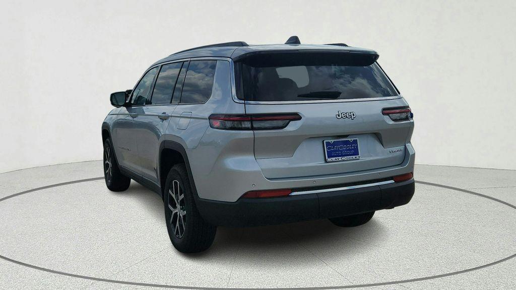 new 2026 Jeep Grand Cherokee car, priced at $44,610