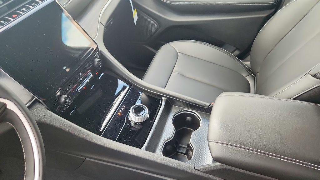 new 2026 Jeep Grand Cherokee car, priced at $44,610