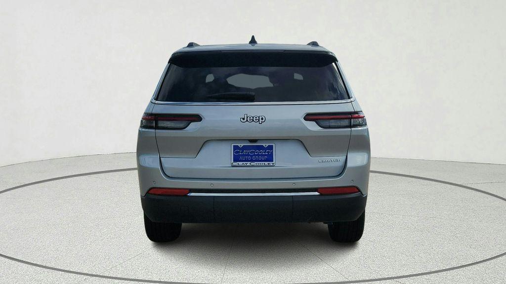 new 2026 Jeep Grand Cherokee car, priced at $44,610