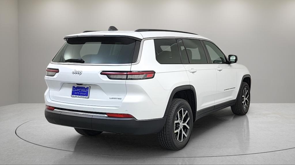 new 2026 Jeep Grand Cherokee car, priced at $42,544