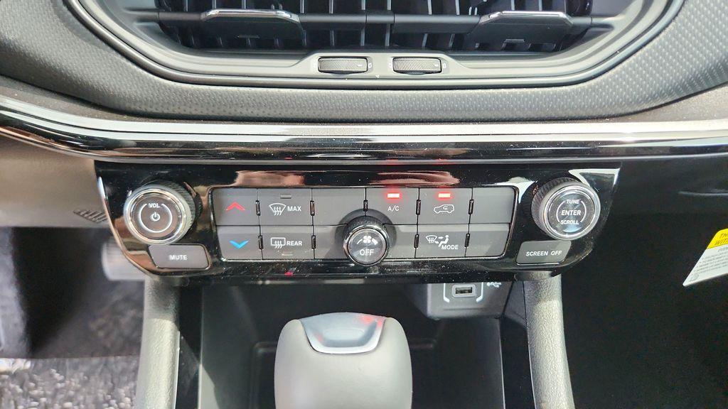 new 2026 Jeep Compass car, priced at $31,651