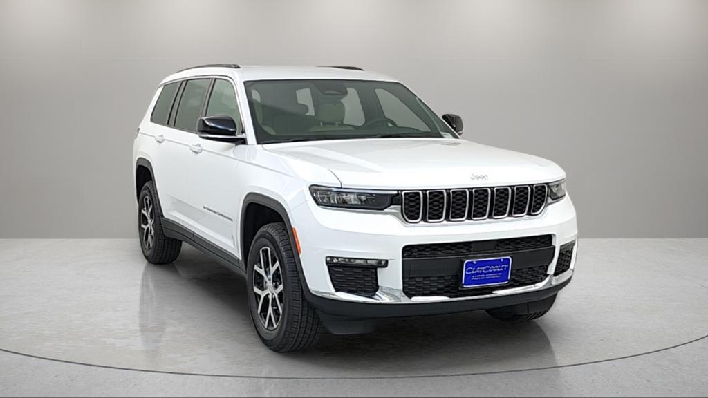 new 2026 Jeep Grand Cherokee car, priced at $42,341