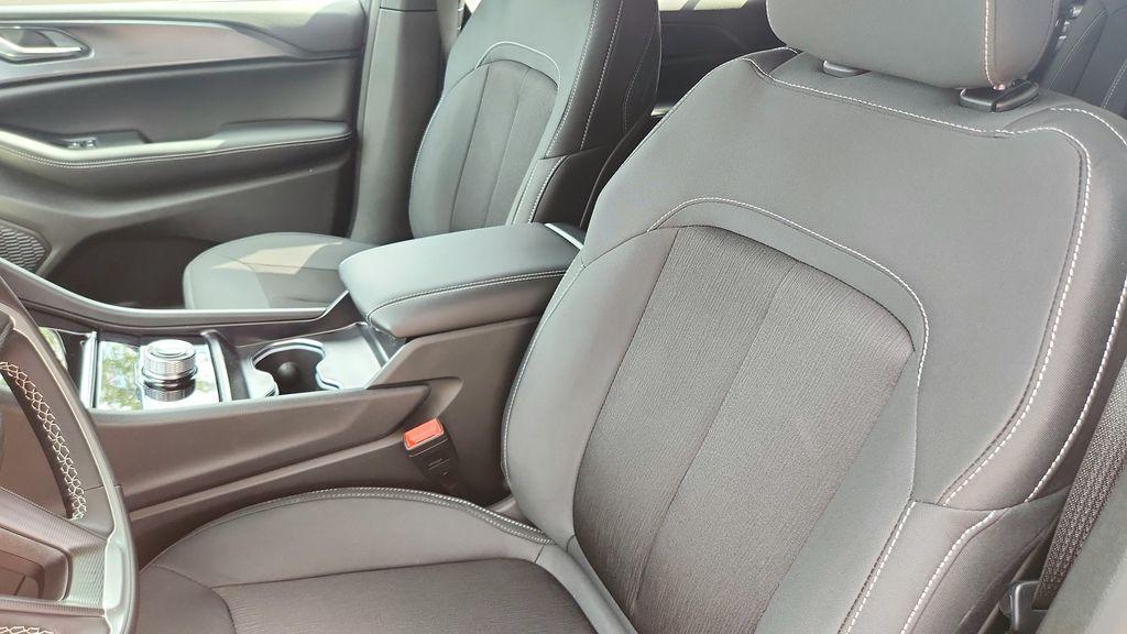 new 2026 Jeep Grand Cherokee L car, priced at $34,633