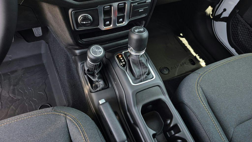 new 2025 Jeep Wrangler car, priced at $37,541