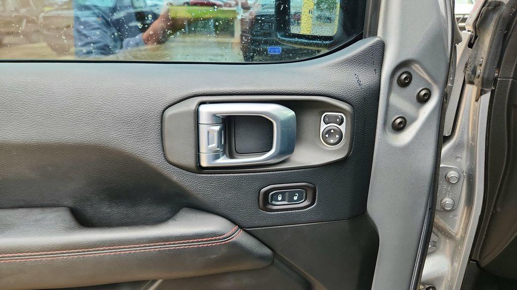 used 2018 Jeep Wrangler Unlimited car, priced at $26,584