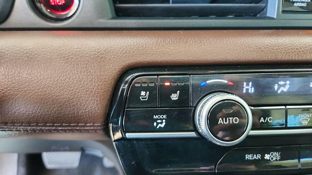 used 2024 Honda Pilot car, priced at $43,680