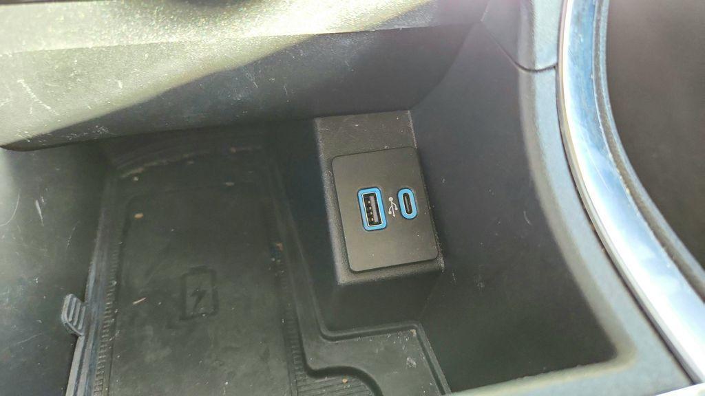 used 2024 Ford Edge car, priced at $20,472