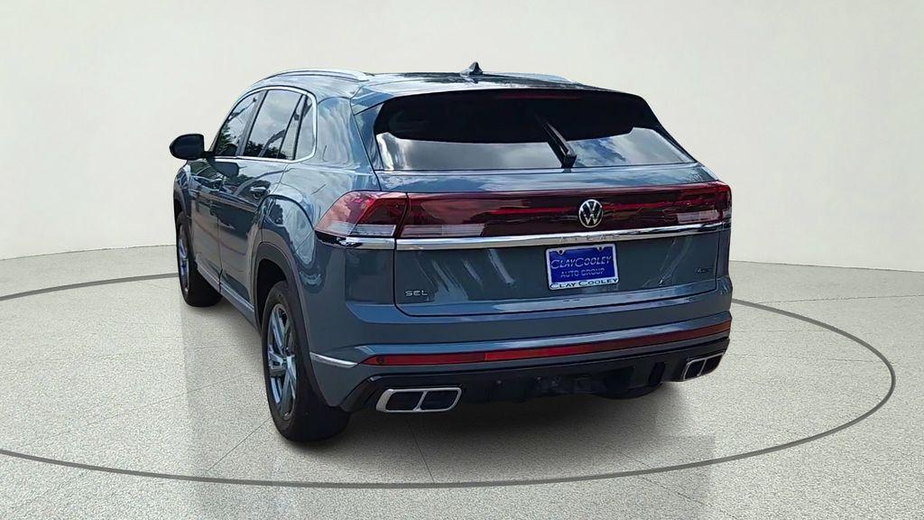 used 2024 Volkswagen Atlas Cross Sport car