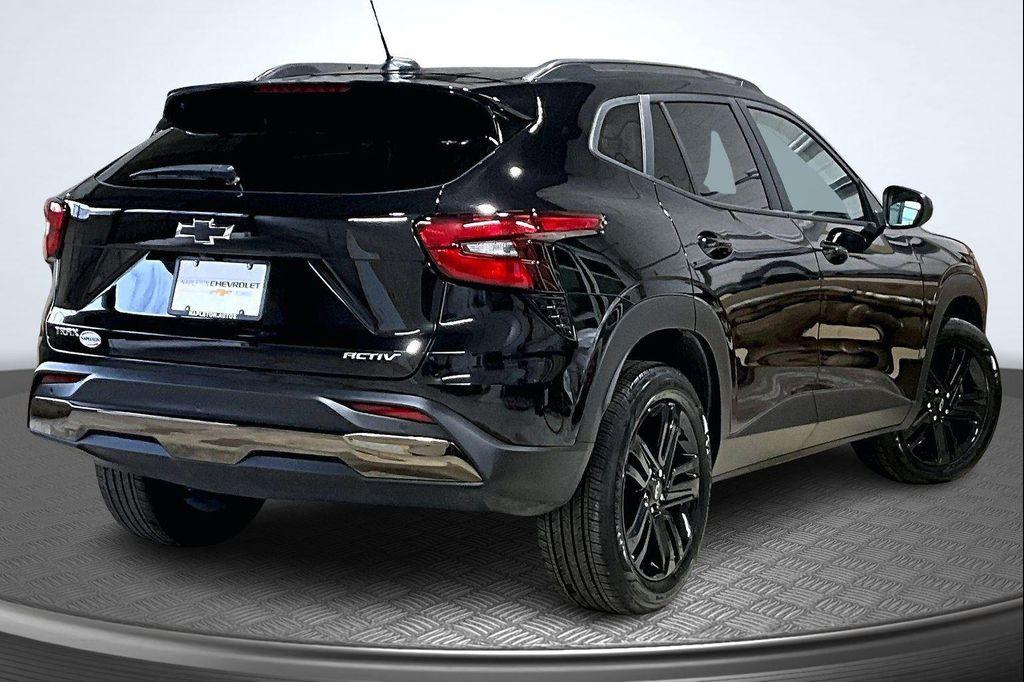 used 2024 Chevrolet Trax car, priced at $21,810