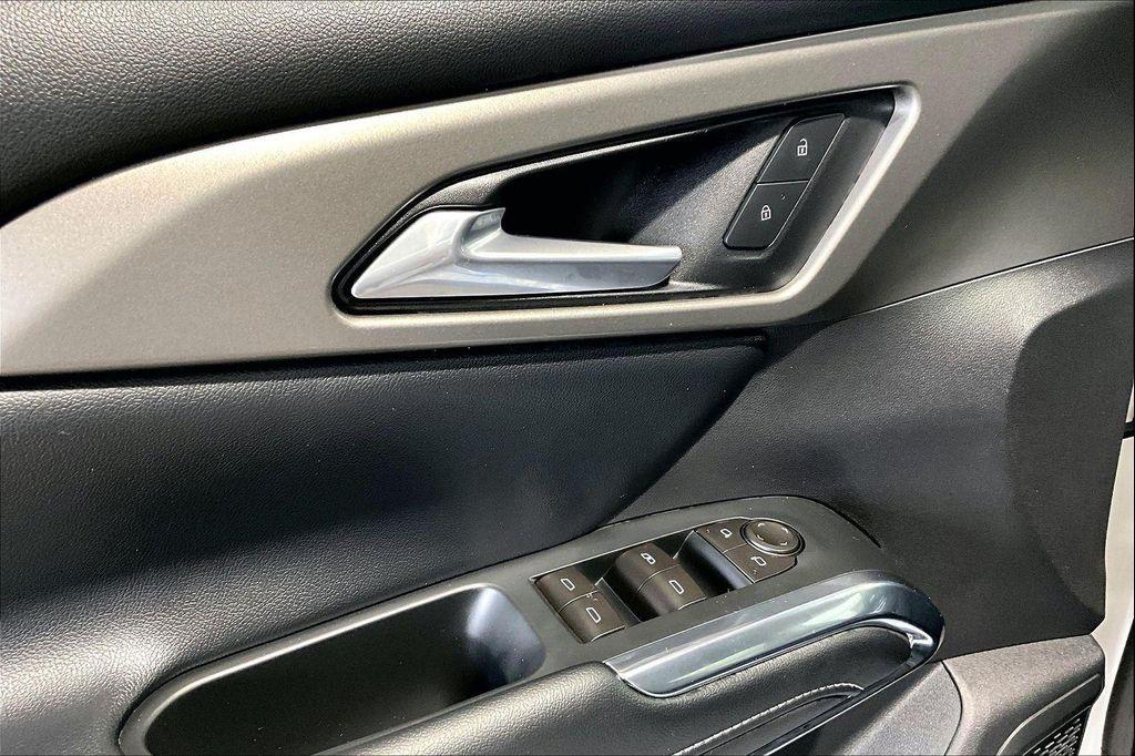 new 2026 Chevrolet Traverse car, priced at $45,073