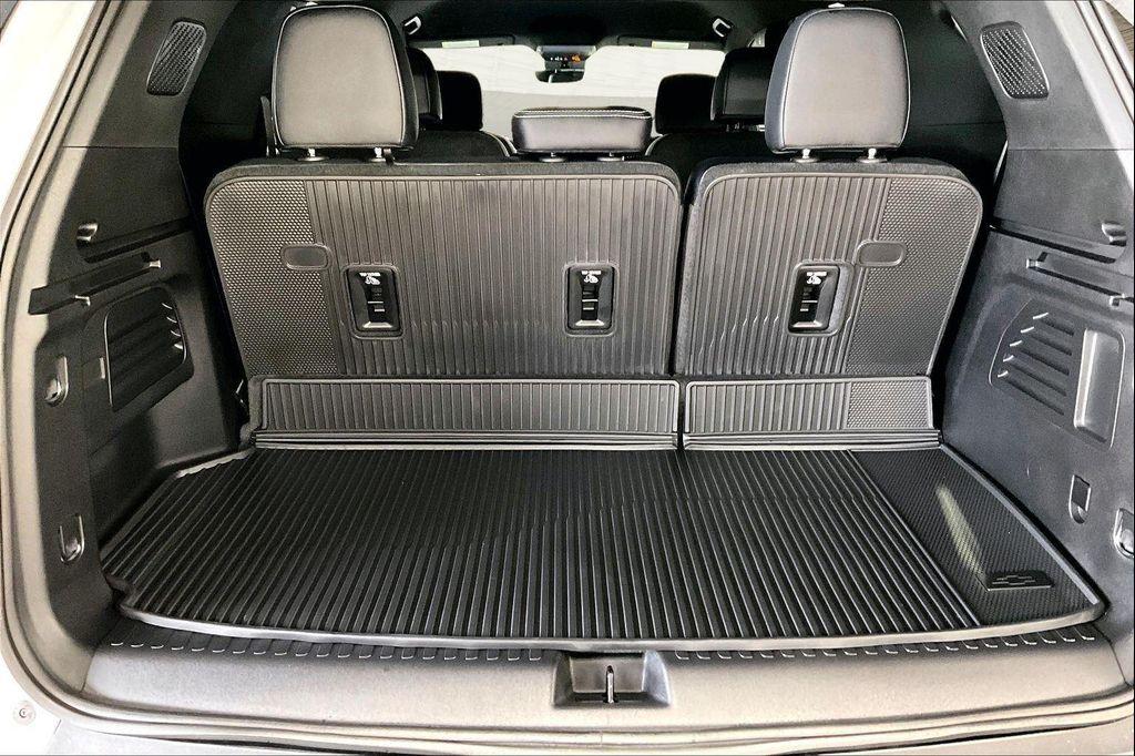 new 2026 Chevrolet Traverse car, priced at $45,073