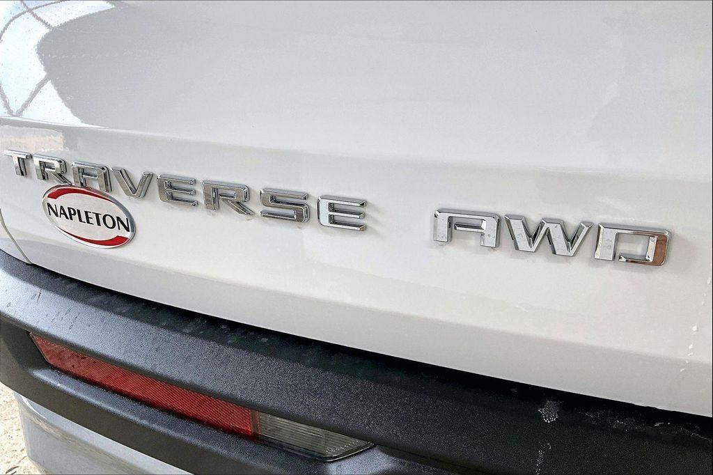 new 2026 Chevrolet Traverse car, priced at $45,073