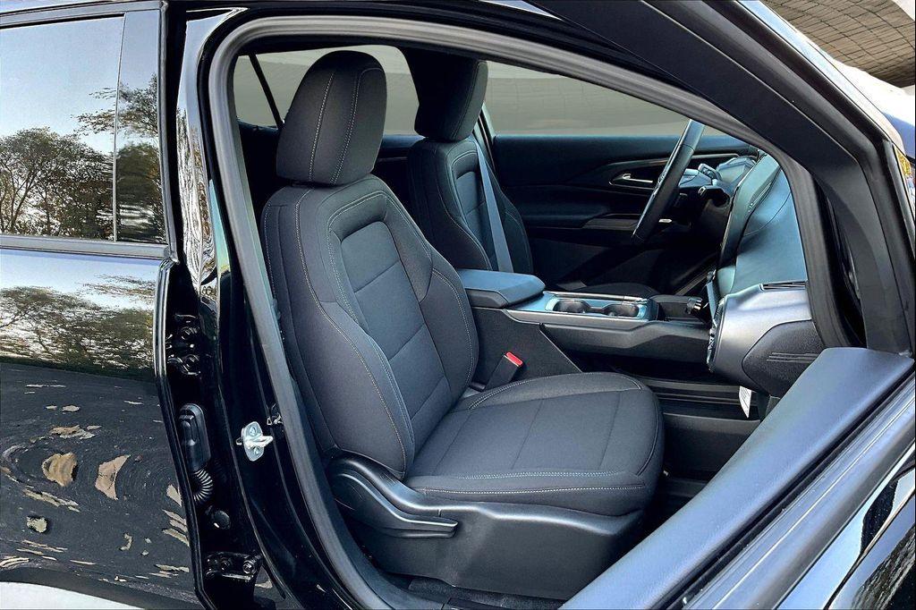 new 2026 Chevrolet Equinox EV car, priced at $33,962