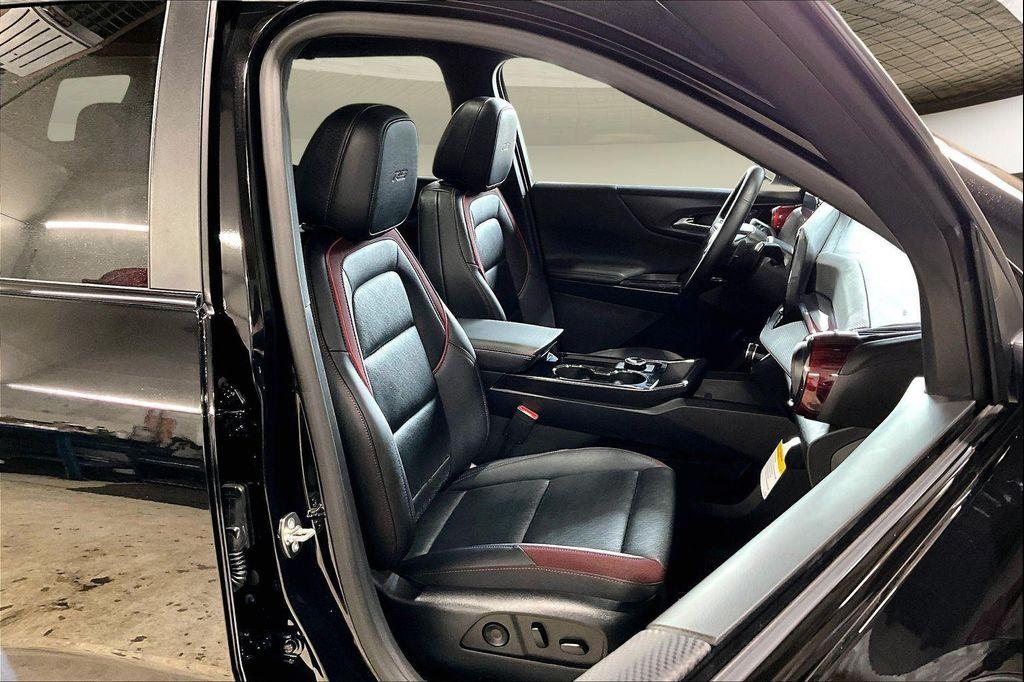 new 2026 Chevrolet Equinox car, priced at $39,255