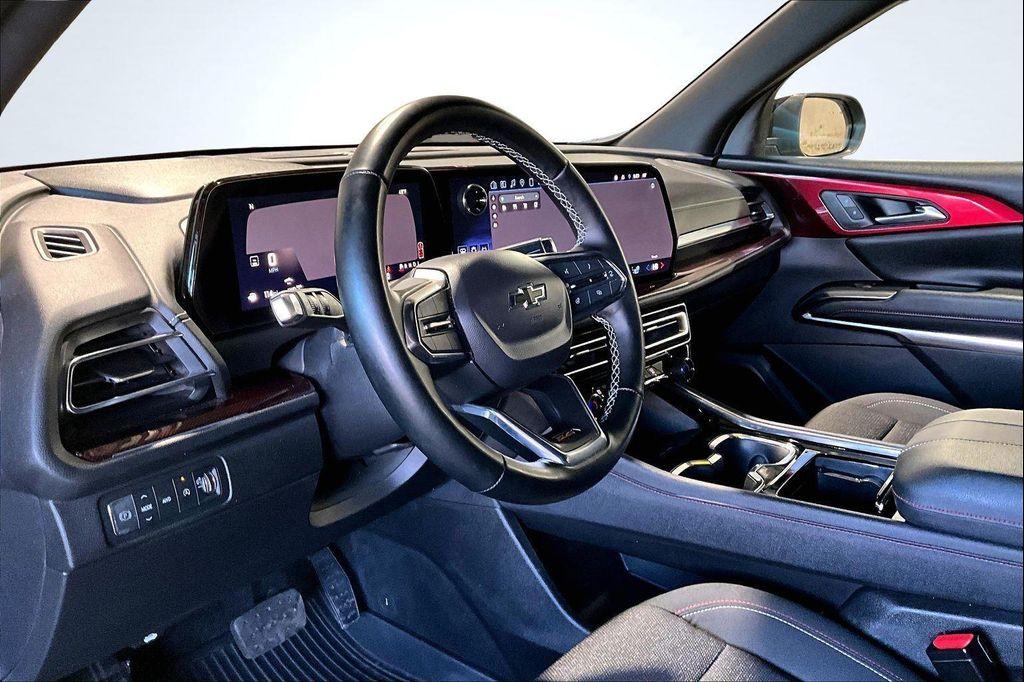 used 2024 Chevrolet Traverse car, priced at $43,205