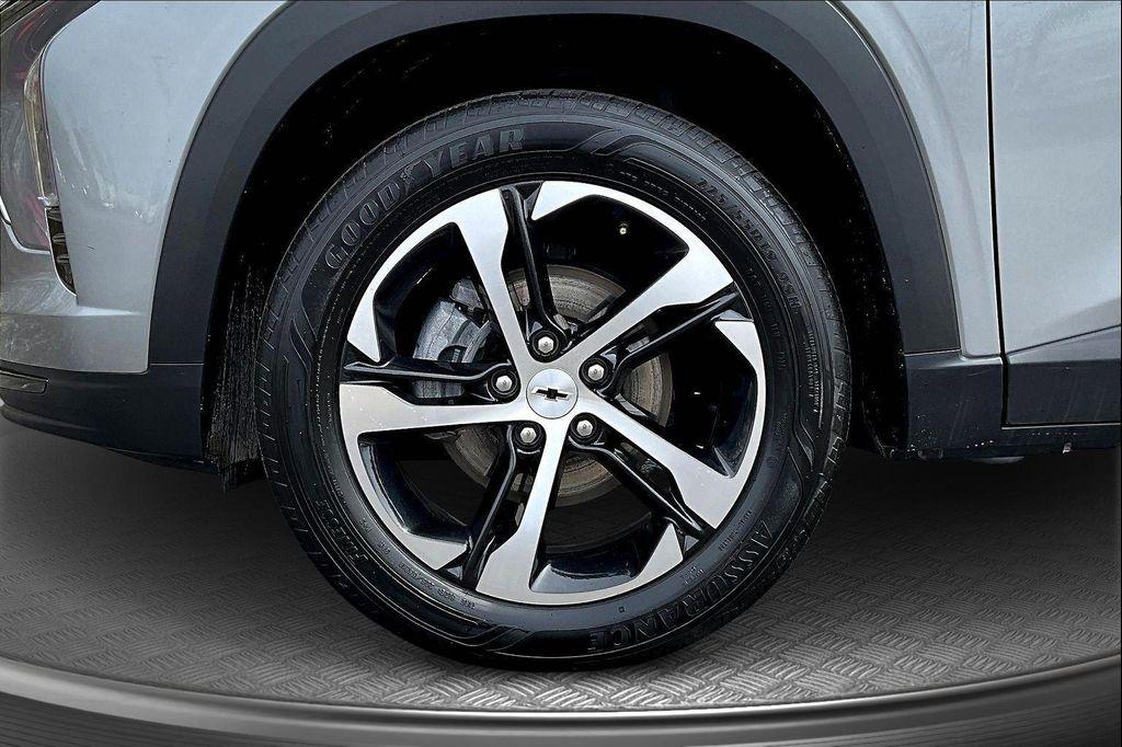 used 2025 Chevrolet Trax car, priced at $22,791