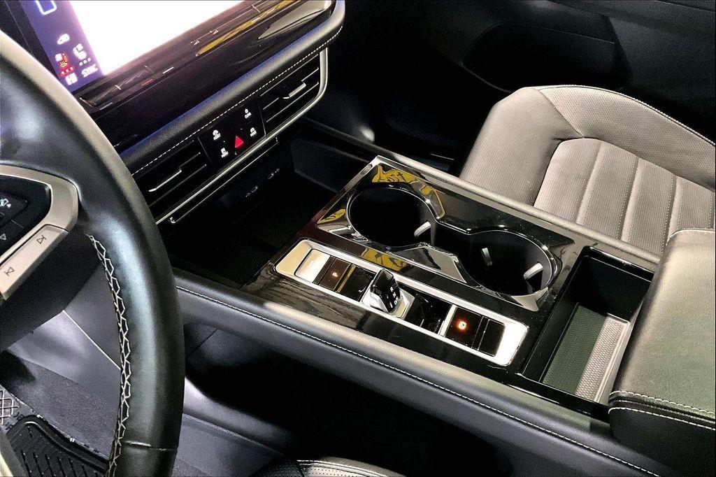 used 2024 Volkswagen Atlas car, priced at $37,995