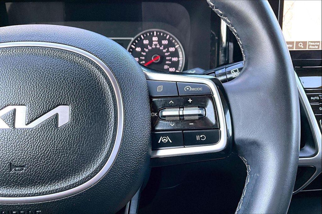 used 2023 Kia Sorento car, priced at $28,995